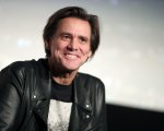 Jim Carrey: la risposta ad Alessandra Mussolini 'Se vuole può capovolgere la vignetta'