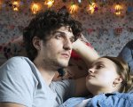 L’uomo fedele, la recensione: il ménage à trois secondo Louis Garrel