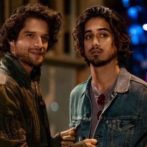 Now Apocalypse: Avan Jogia e Tyler Posey in una scena