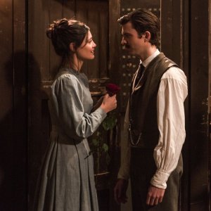 Cyrano Mon Amour: Lucie Boujenah, Thomas Solivérès in una scena del film