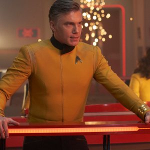 Star Trek: Discovery: Anson Mount in una scena del finale della seconda stagione