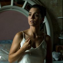 Gomorra - La Serie: Cristiana Dell'Anna in una scena dell'ottavo episodio della quarta stagione