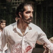 Attacco a Mumbai - Una vera storia di coraggio: Dev Patel in una scena