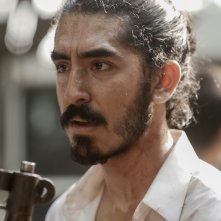 Attacco a Mumbai - Una vera storia di coraggio: un primo piano di Dev Patel