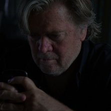 The Brink - Sull'orlo dell'abisso: Stephen K. Bannon in una scena del film