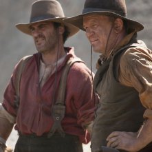 I fratelli Sisters: John C. Reilly e Joaquin Phoenix in una scena