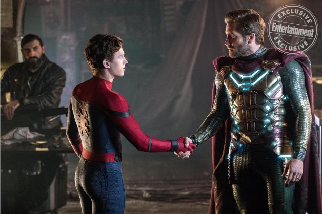 Spider Man Far From Home Tom Holland Jake Gyllenhaal Mysterio