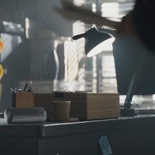 Detective Pikachu: Pikachu mentre beve il caffé