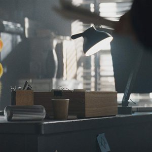 Detective Pikachu: Pikachu mentre beve il caffé
