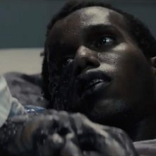 Pet Sematary: Obssa Ahmed in una scena del film