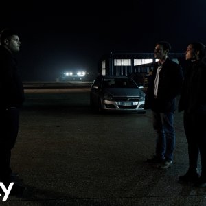 Gomorra La Serie: Salvatore Esposito e Cristiana Dell'Anna in una scena del finale della quarta stagione