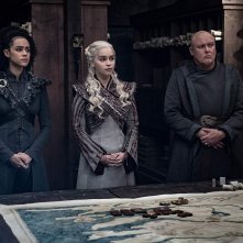 Il trono di spade: Conleth Hill, Nathalie Emmanuel, Emilia Clarke nel quarto episodio, stagione 8