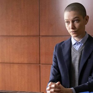 Billions: Asia Kate Dillon  in una scena della quarta stagione