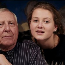 L'alfabeto di Peter Greenaway: Peter Greenaway in un abbraccio affettuoso con sua figlia Pip