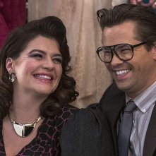 Black Monday: Andrew Rannells, Casey Wilson in una scena
