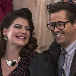 Black Monday: Andrew Rannells, Casey Wilson in una scena