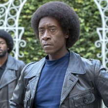 Black Monday:  una scena con Don Cheadle