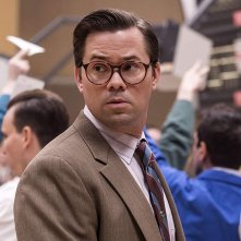 Black Monday: Andrew Rannells  in una scena
