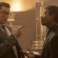 Black Monday: Don Cheadle, Andrew Rannells  in una scena