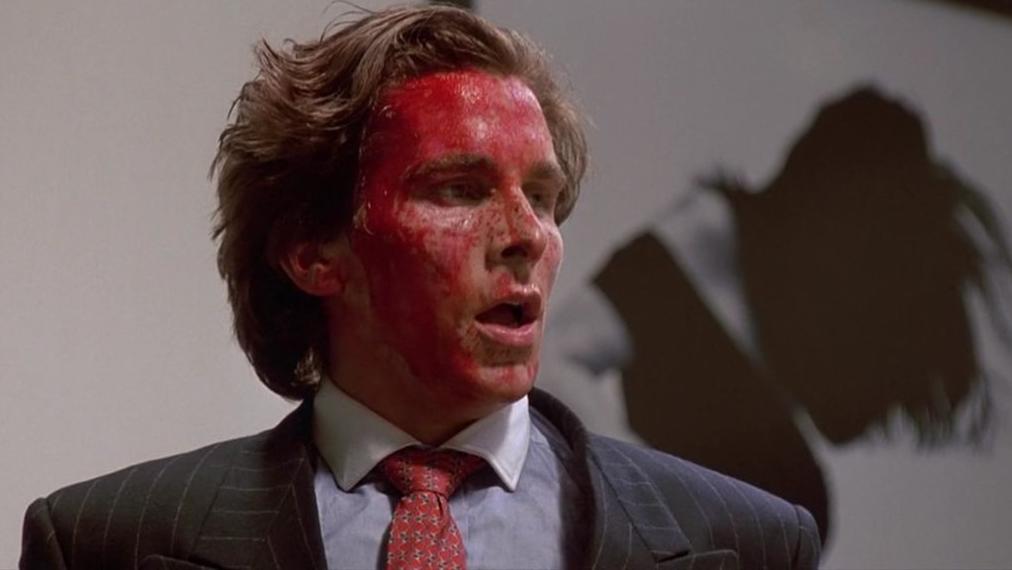 Christian Bale insanguinato in American Psycho