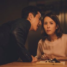 Parasite: Sun-kyun Lee, Yeo-Jeong Cho in una scena