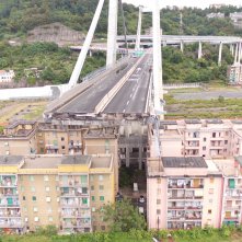 Il ponte di Genova: Cronologia di un disastro, una foto del ponte