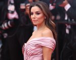 Eva Longoria alla regia di un film piccante sull'inventore delle patatine Hot Cheetos