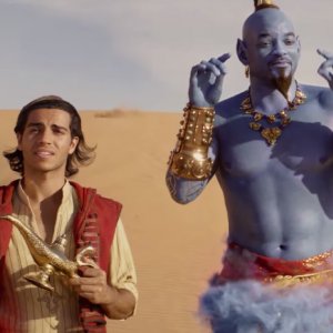 Aladdin: Will Smith insieme a Mena Massoud in una scena del film