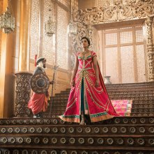 Aladdin: Naomi Scott durane una scena del film