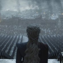 Il trono di spade: Daenerys, Regina delle 'ceneri' di fronte al suo esercito nel finale di serie