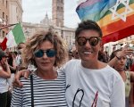Eva Grimaldi e Imma Battaglia, matrimonio in diretta TV