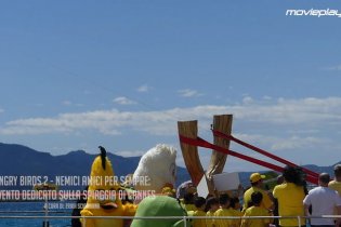 Angry Birds 2 - Nemici amici per sempre: l'evento dedicato sulla spiaggia di Cannes