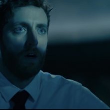 Godzilla II: King of the Monsters, Thomas Middleditch in  una scena del film