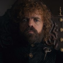 Il trono di spade: un primo piano di Peter Dinklage nel finale di serie, The Iron Trhone