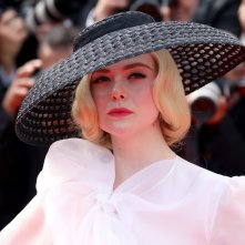 Cannes 2019: Elle Fanning sul red carpet di C'era una volta a... Hollywood