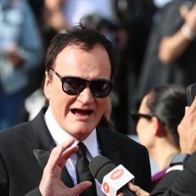 Cannes 2019: Quentin Tarantino intervistato sul red carpet di C'era una volta a... Hollywood