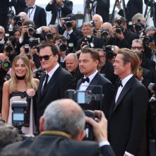 Cannes 2019: uno scatto del cast sul red carpet di C'era una volta a... Hollywood