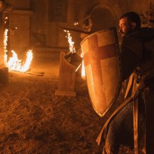 Knightfall: una scena con Tom Cullen, seconda stagione