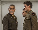 Catch-22, la recensione della serie di e con George Clooney