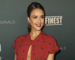 Jessica Alba: 'Ho smesso di mangiare per non diventare preda degli uomini'