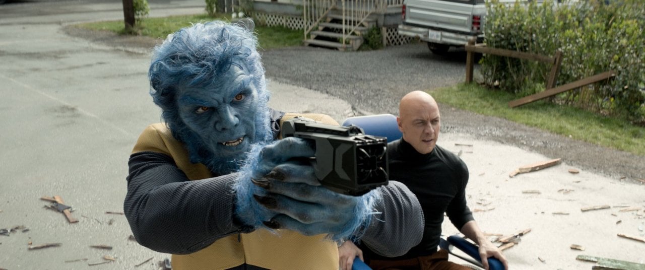 Nicholas Hoult salta la reunion di X-Men al New York Comic Con: "Non posso camminare né volare"