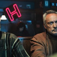 American Animals: Udo Kier, Fedor Steer in una scena del film