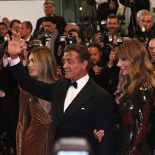 Cannes 2019: Sylvester Stallone saluta i fotografi  sul red carpet