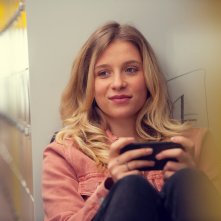 Come vendere droga online (in fretta): Lena Klenke in  una scena della serie