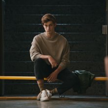 Come vendere droga online (in fretta): una scena della serie