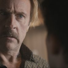 Come vendere droga online (in fretta): un primo piano di Bjarne Mädel