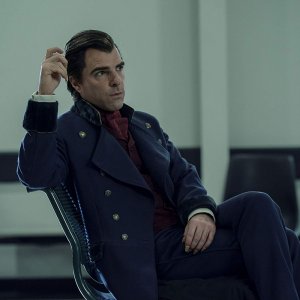 NOS4A2: un'immagine con Zachary Quinto