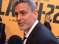 Catch-22, la miniserie di George Clooney: 'Parlare dell'assurdità della guerra non fa mai male'