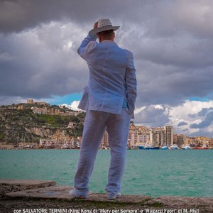 Locandina di Mai arrendersi