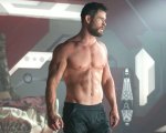 Chris Hemsworth: 'Mia moglie Elsa Pataki è stanca di vedermi nudo sullo schermo!'